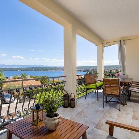 מאלינסקה And Charming Apartment In Vantacici מראה חיצוני תמונה