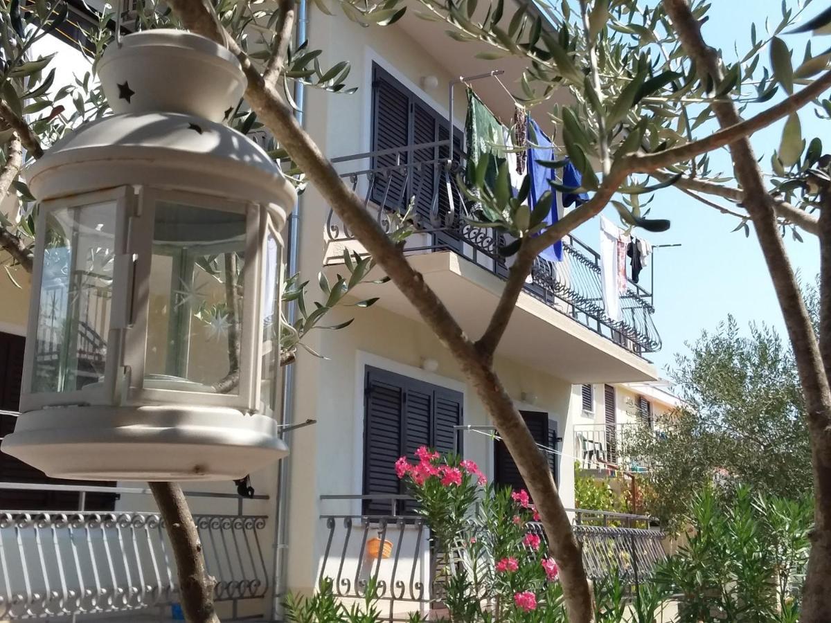 מאלינסקה And Charming Apartment In Vantacici מראה חיצוני תמונה