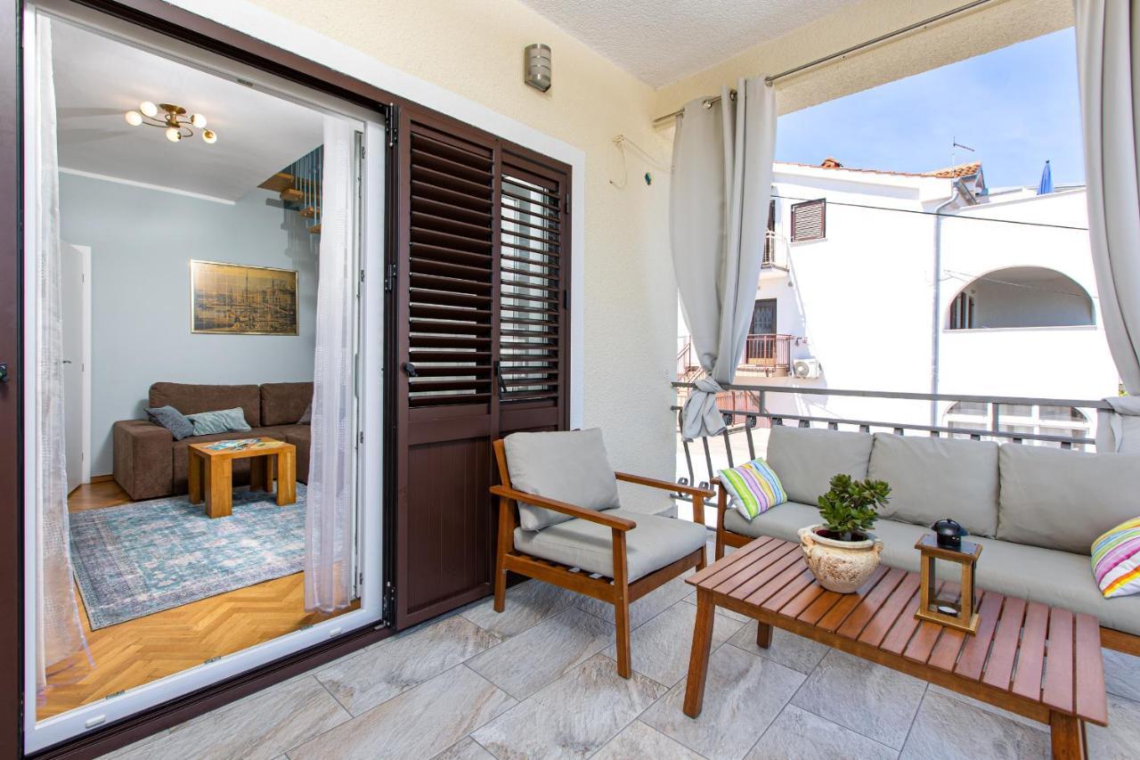 מאלינסקה And Charming Apartment In Vantacici מראה חיצוני תמונה